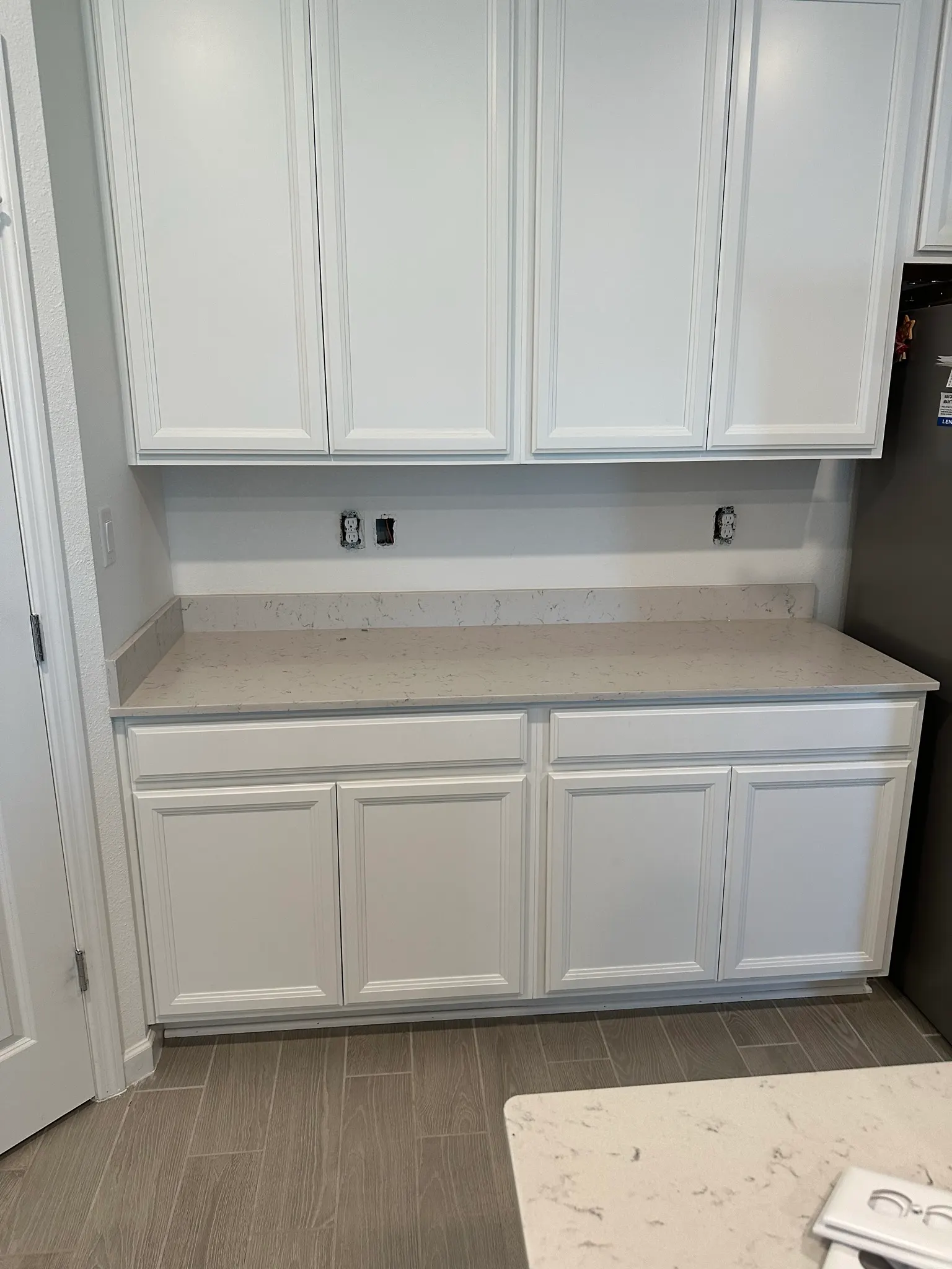 Fernandina Beach Home: Herringbone Backsplash, Faux Beam, and Tongue-and-Groove Ceiling in Fernandina Beach, photo 4