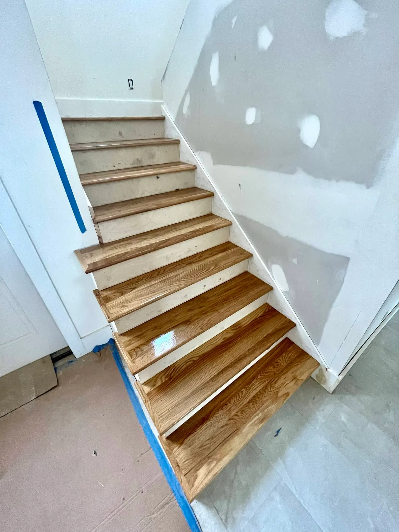 Jacksonville Beach Condo: Red Oak Install and Finish in Jacksonville Beach, photo 3