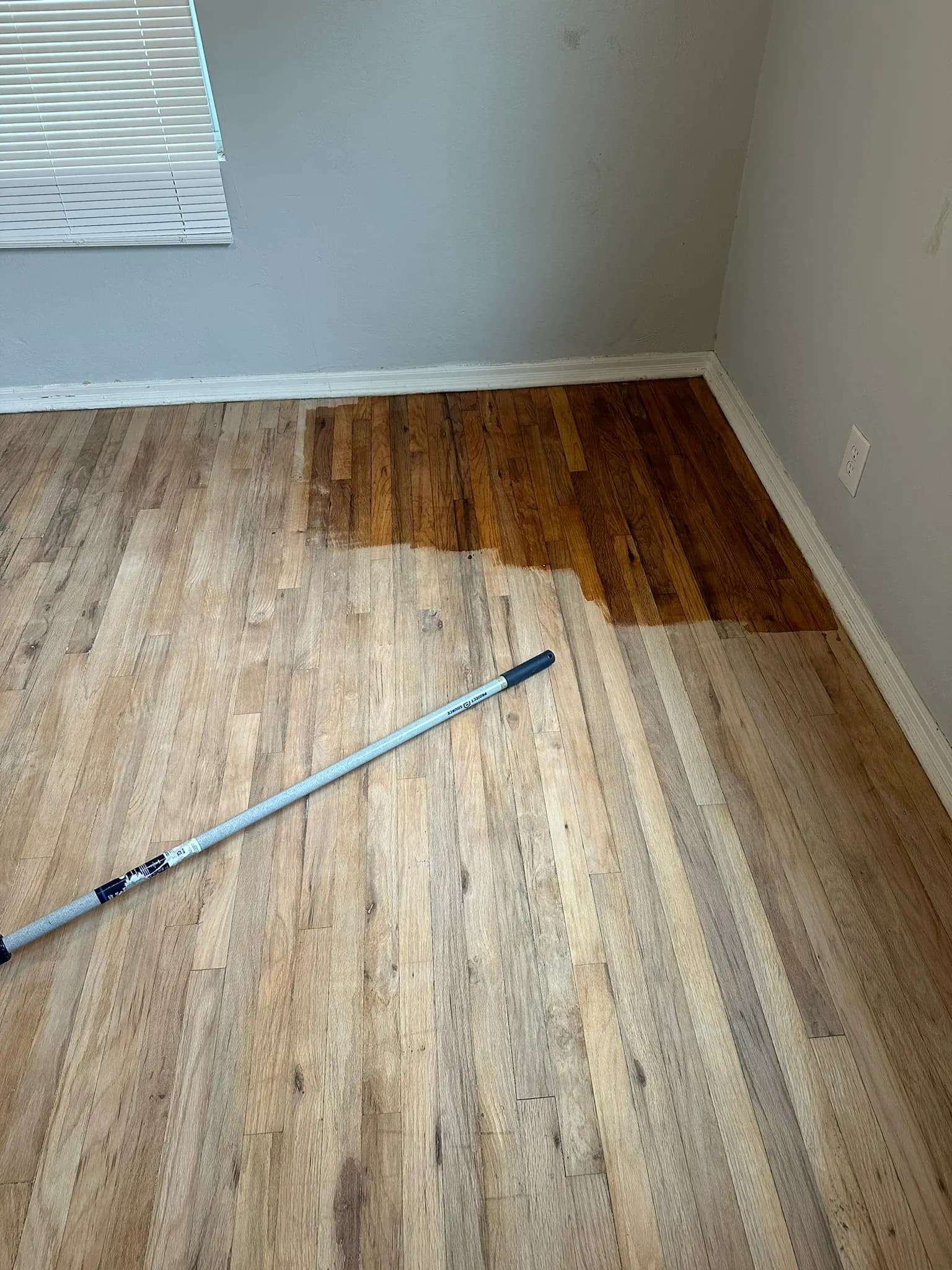 1,300 sq ft Oak Hardwood Refinish in Jacksonville, photo 9