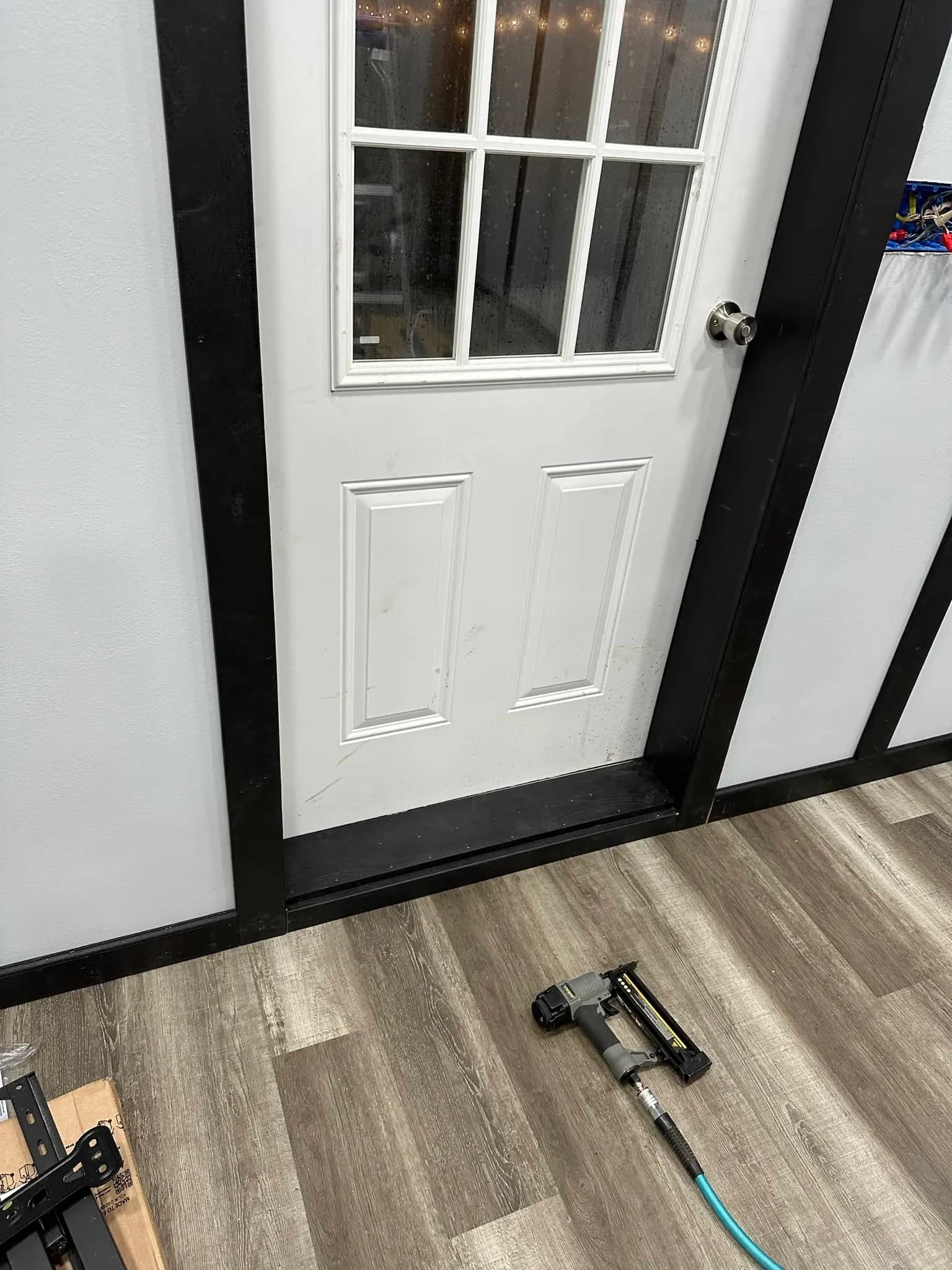Southside Barbershop: Luxury Vinyl and Pine Trim in Southside, Jacksonville, photo 6