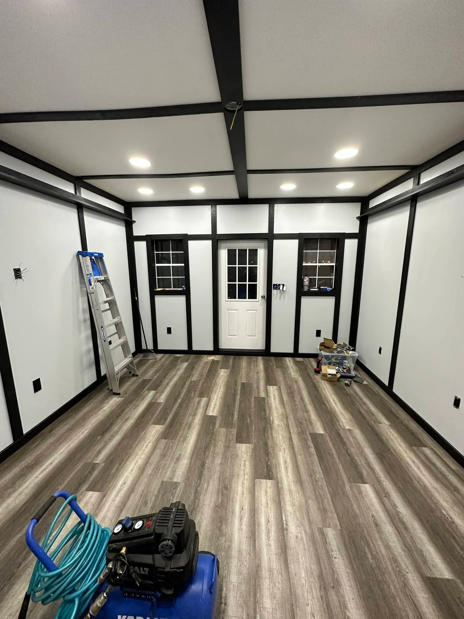 Southside Barbershop: Luxury Vinyl and Pine Trim in Southside, Jacksonville, photo 8