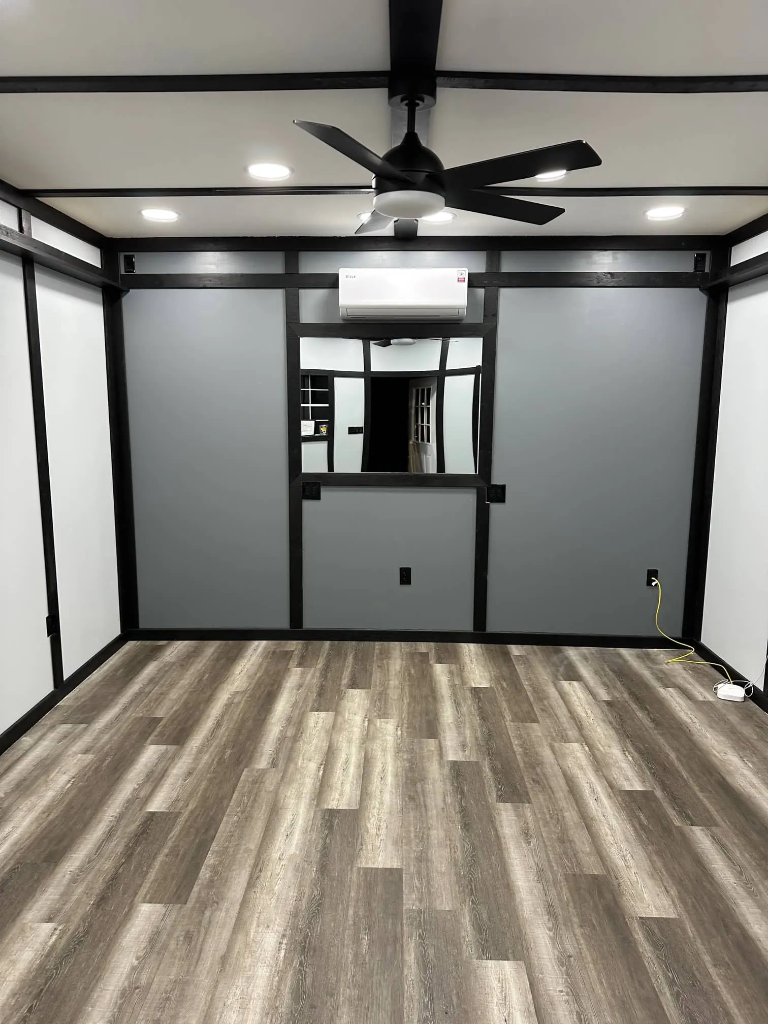 Southside Barbershop: Luxury Vinyl and Pine Trim in Southside, Jacksonville, photo 9